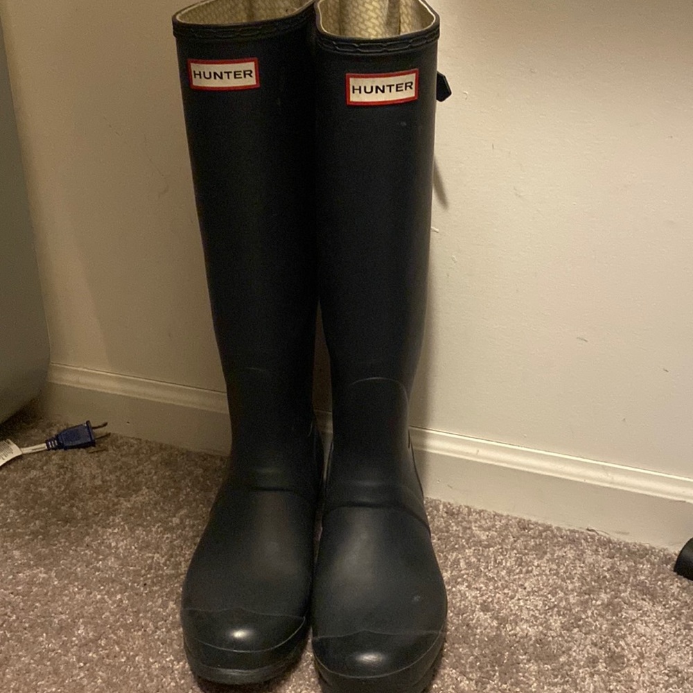 COPY - Hunter Boots Navy Wide Calf size 9